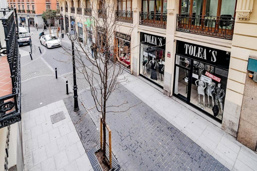 Encantador Apartamento En Chueca Junto A Gran Via, Infantas 1-1 By Batuecas Мадрид Екстериор снимка